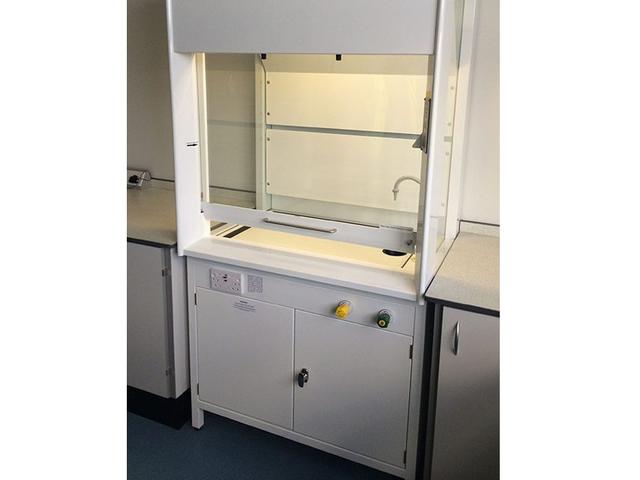 Fixed Ducted Fume Cupboard
