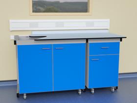 Mobile units in C frame support system with Trespa Toplab worktop