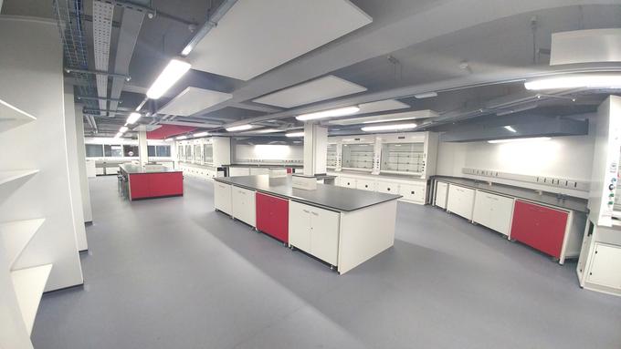 Laboratory Furniture Made in Hull for the Medical, Research and Educational Sectors